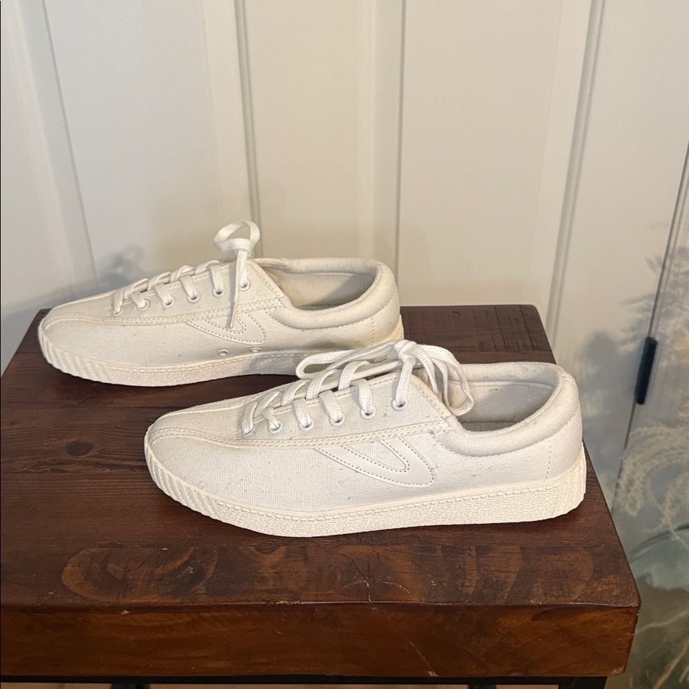 Tretorn Classic Canvas Size Woman's 7M - Picture 4 of 8